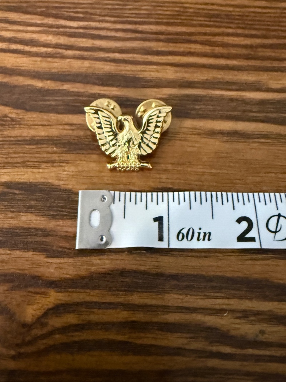 Gold tone color US Navy Military Enlisted Eagle Pin P15260
